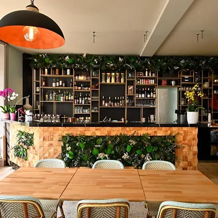 Relais Du Loir Hotel 3*