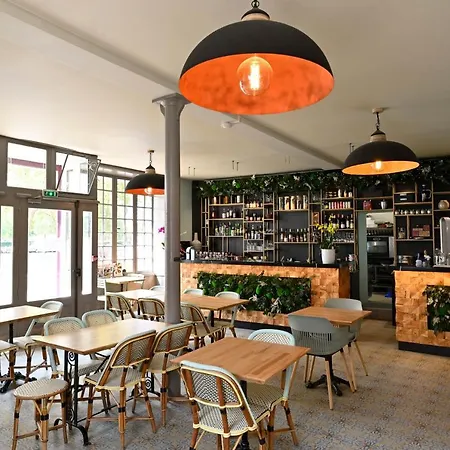 Relais Du Loir Hotel