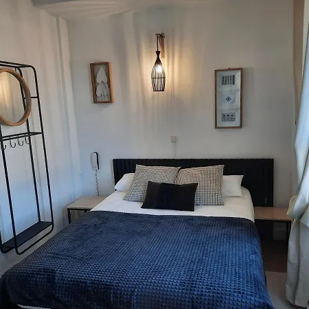 瑞来斯杜卢瓦尔酒店 酒店 3*