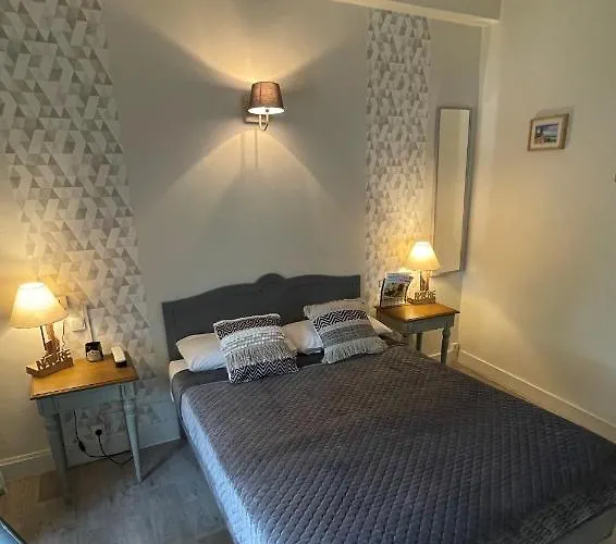 Relais Du Loir 라플레슈