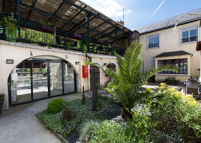 Relais Du Loir 호텔