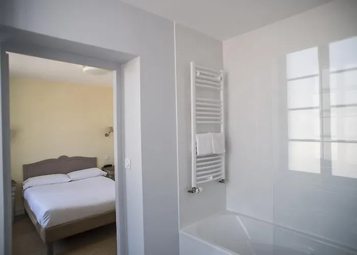 Relais Du Loir Hotel 3*